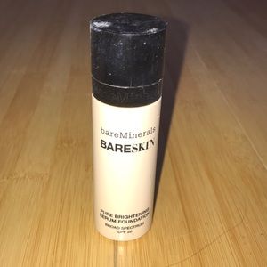 Bare Minerals Foundation in Bare Linen